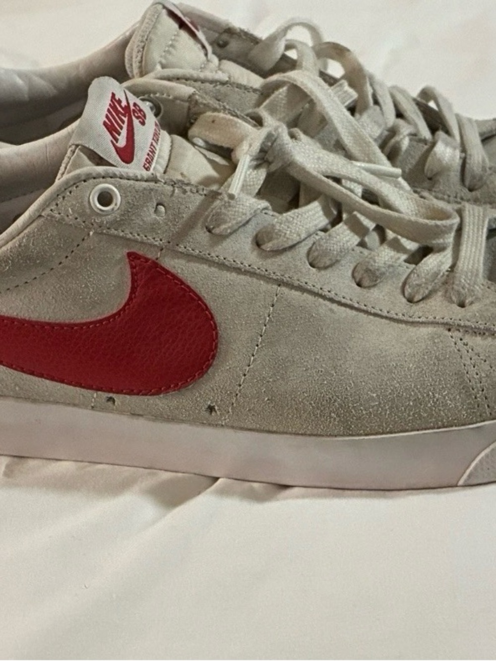 NIKE SB ZOOM BLAZER LOW GRANT TAYLOR WHT/RED MEN'S 10 704939-101 USED
